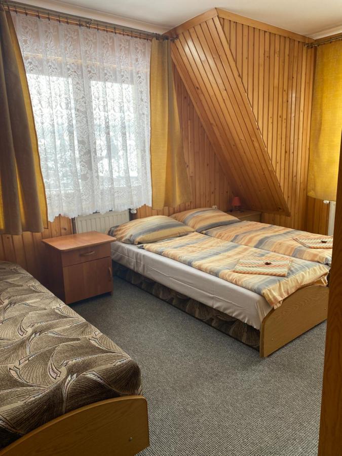 Pokoje Goscinne Madzia Poronin Exterior foto